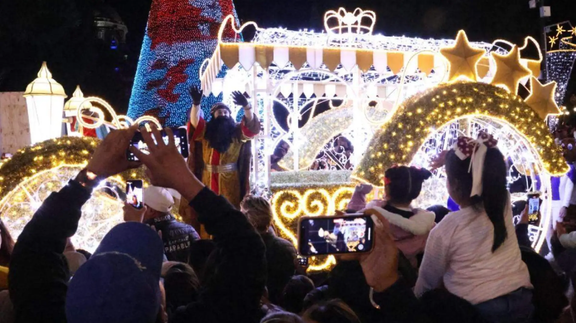 desfile de reyes magos en Puebla